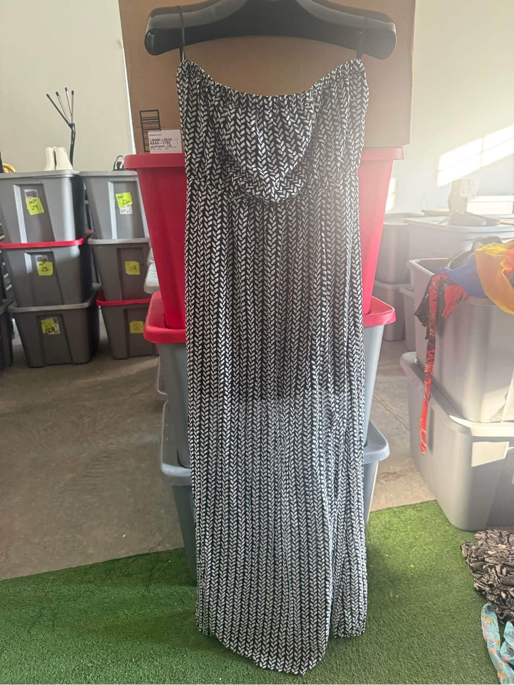 Black & White Strapless Maxi Dress p40